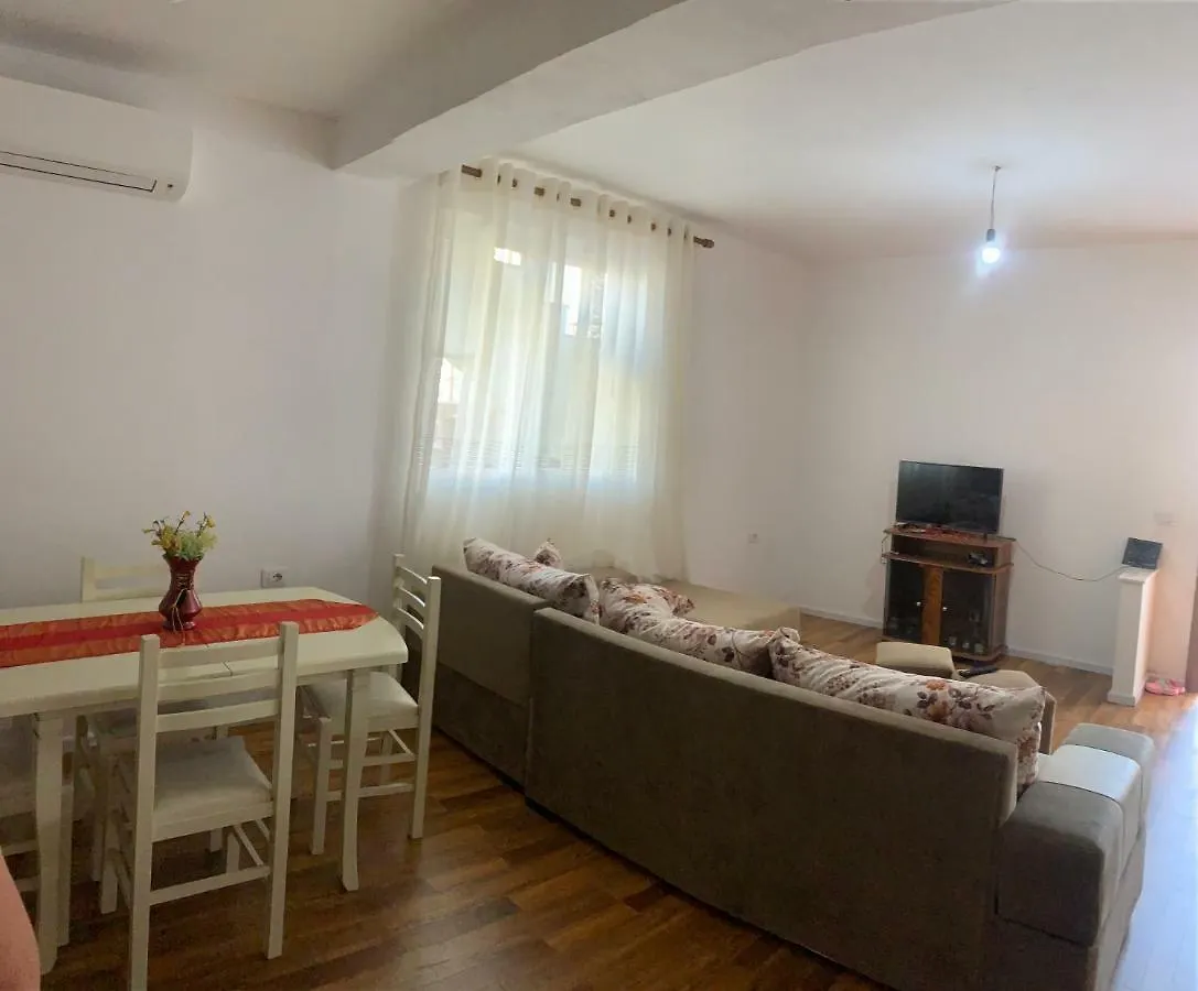 Blevim Place Vlorë 0*,